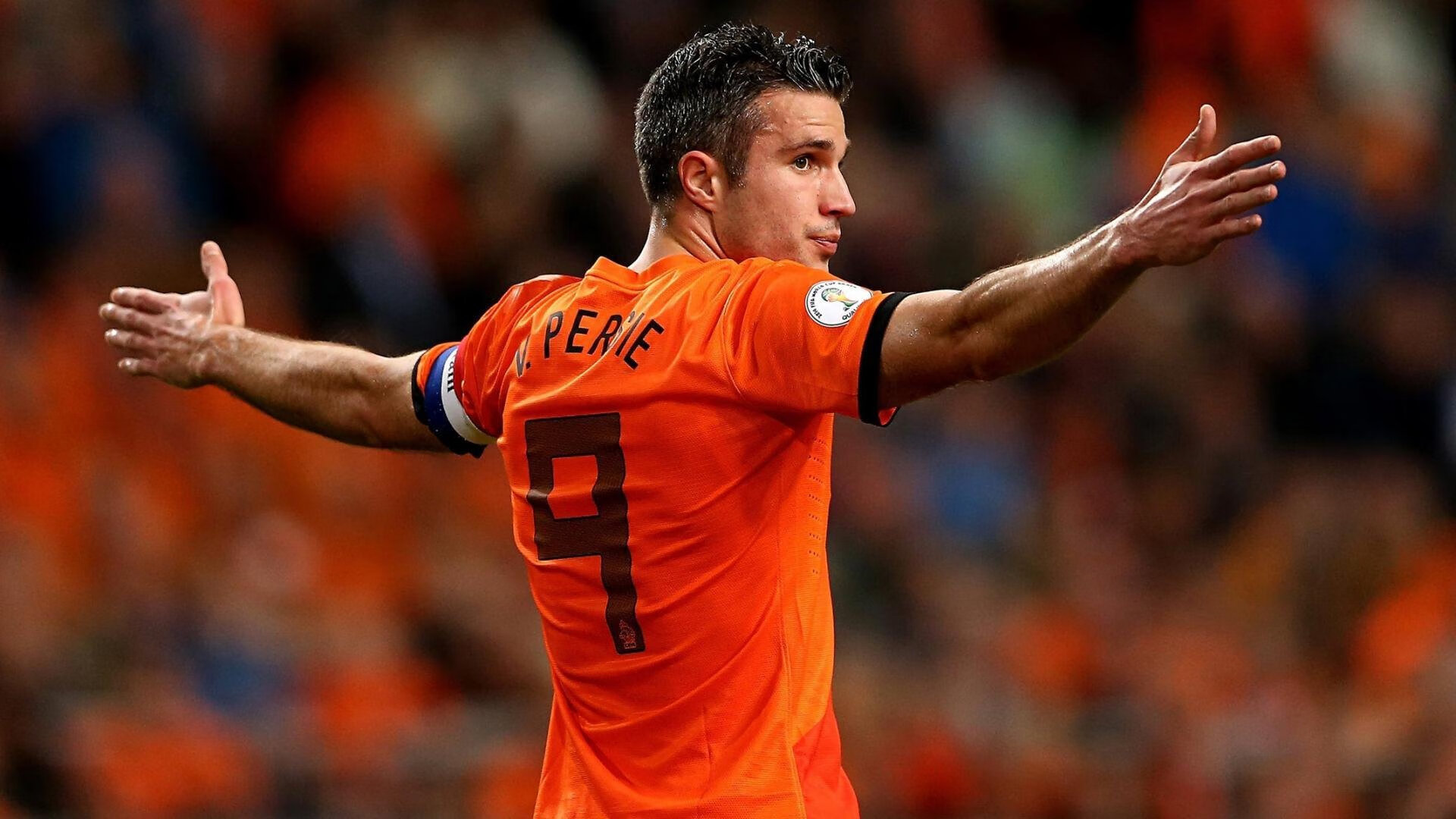 九游官网入口-英超逆境反击，精彩瞬间点燃全场氛围，英超经典比赛